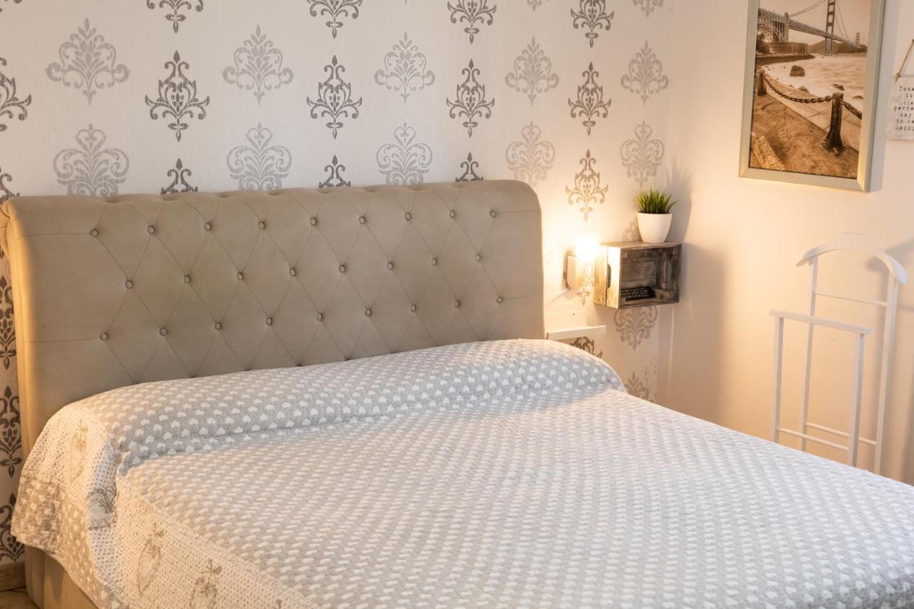 Emotions Bed & Breakfast Fiumicino Ngoại thất bức ảnh